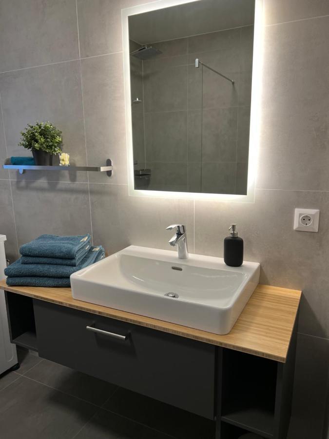 Ferienwohnung Mit Seeblick - Ossiacher See Gerlitzen Sattendorf Exterior foto